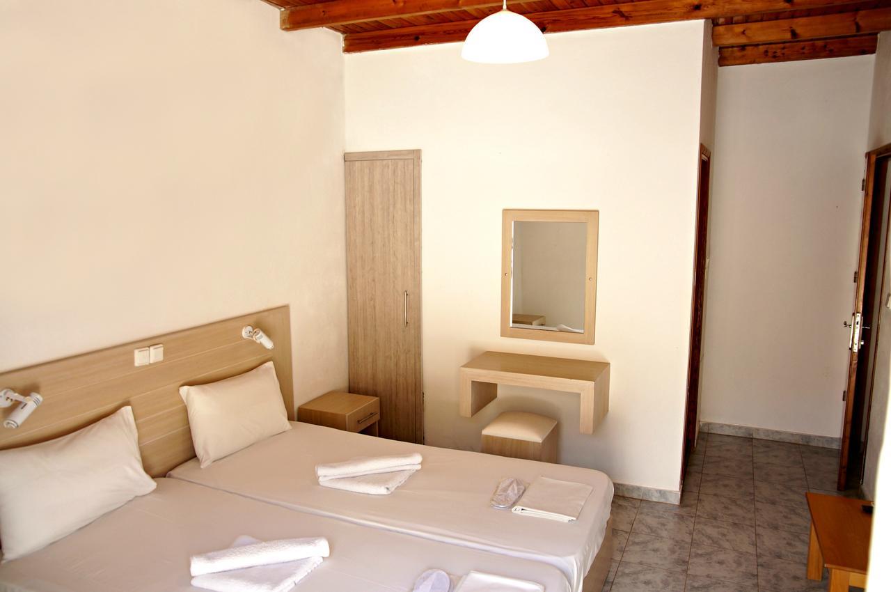 Hotel Madares Loutro Exterior foto