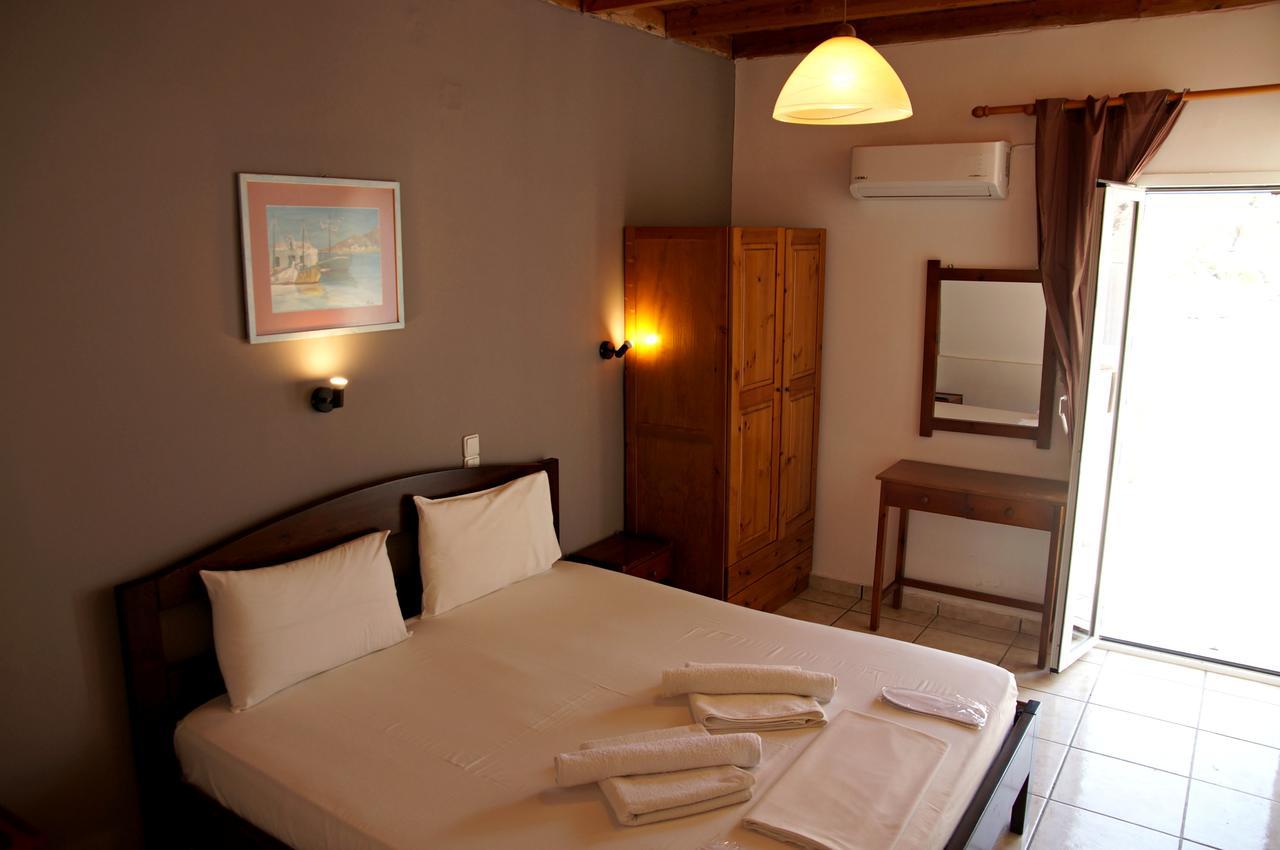 Hotel Madares Loutro Exterior foto